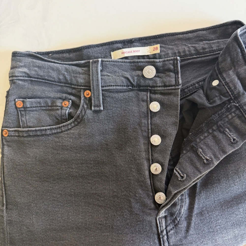Levis Ribcage Bootcut Jeans Gray Ultra High Rise Button Fly 36934-0015 W28 L33 - Picture 3 of 9